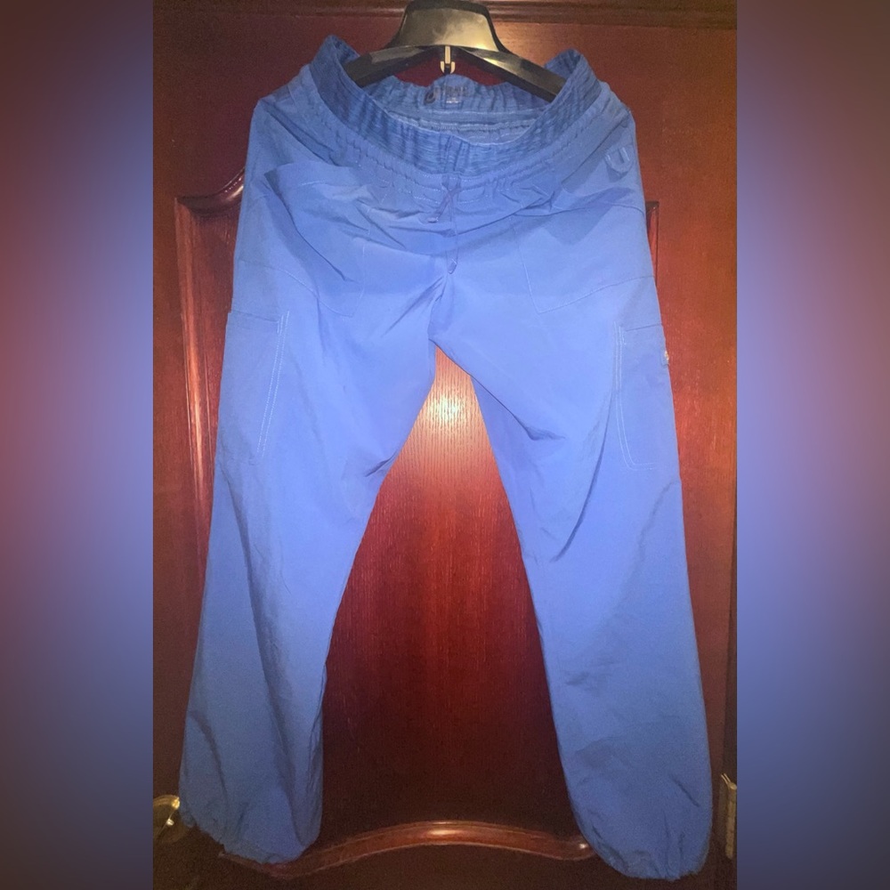 Scrubs and Beyond Women’s Urban Performance Royal Blue Scrub Pants in Size PXS
